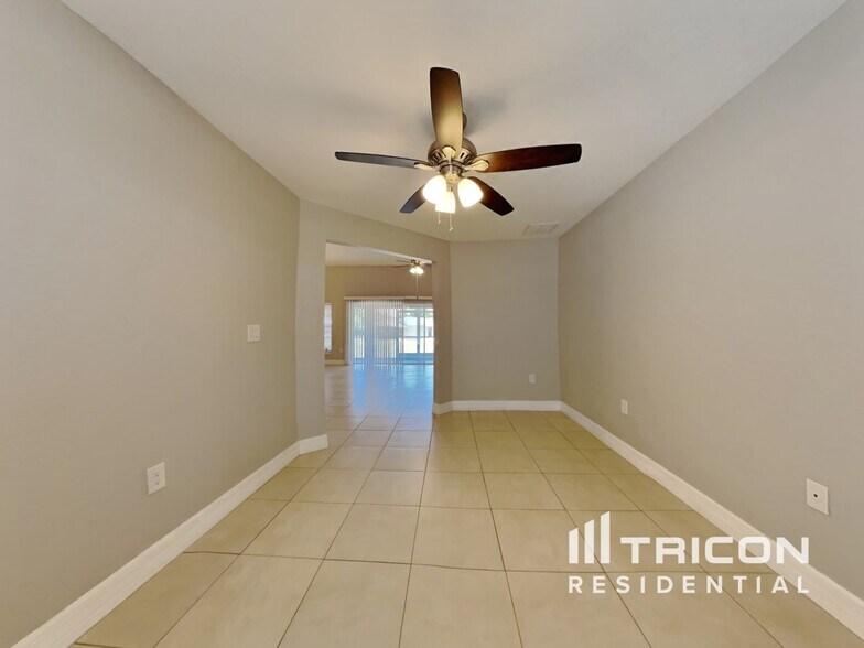 Building Photo - 104 Colorado Cir