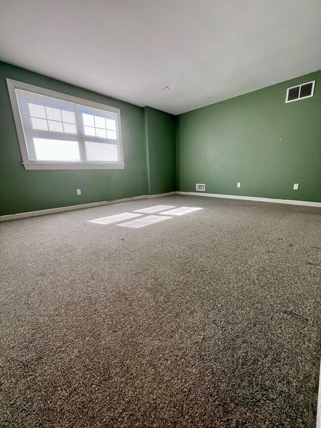 Building Photo - Gorgeous 3-Bedroom Home with Finished Basement in Havertown! Available NOW!