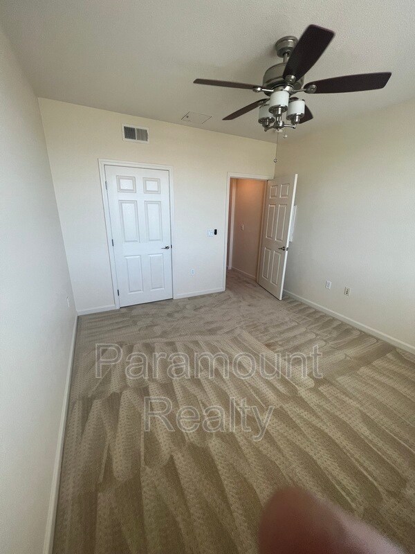 Building Photo - 700 S Abel St