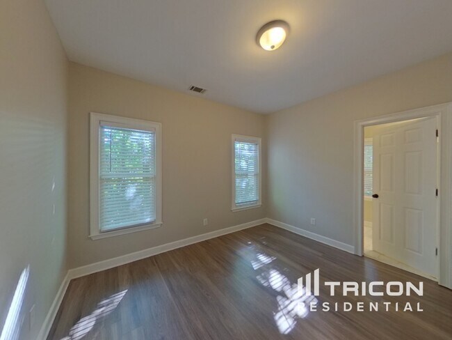Building Photo - 100 Wyngate Dr