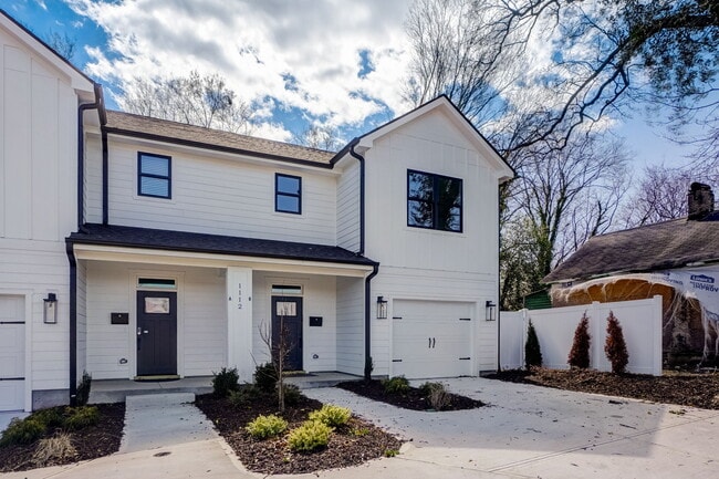 Building Photo - 1112 Pender St