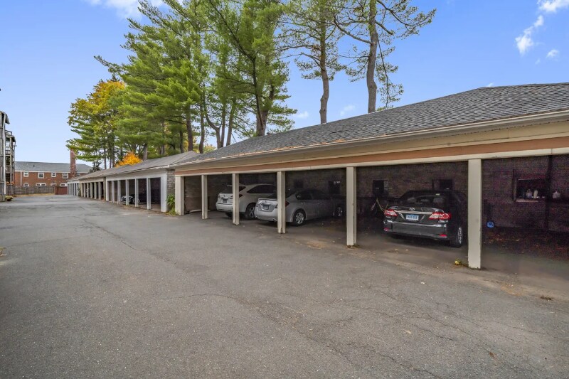 Building Photo - 26 Robin Rd