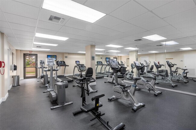 Building Photo - 5000 N Ocean Blvd