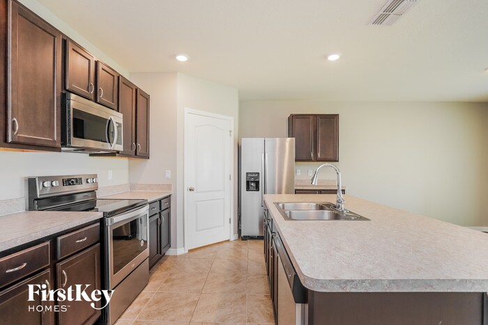 Building Photo - 1386 Fox Squirrel Dr