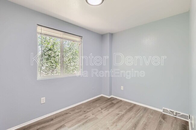 Building Photo - 1350 Zephyr St