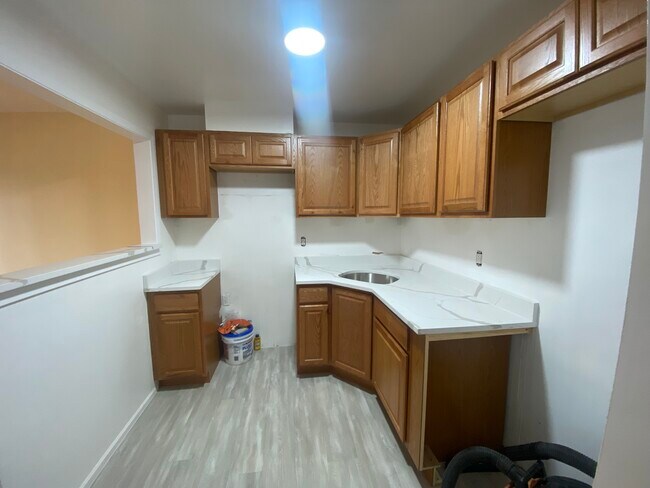 Building Photo - 11505 Bedell St