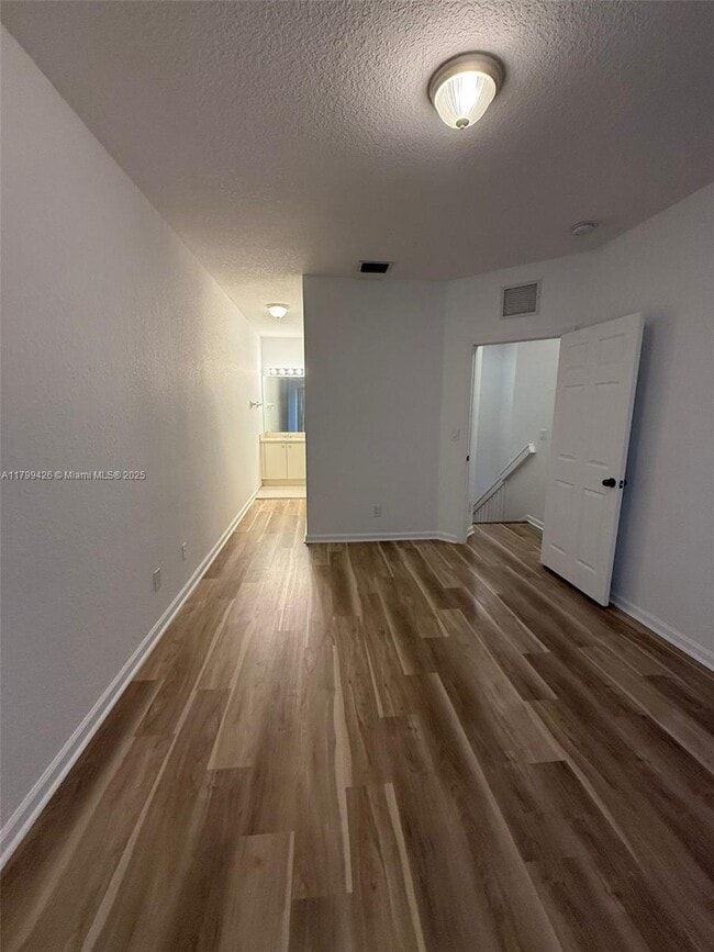 Building Photo - 1410 S Santa Catalina Cir