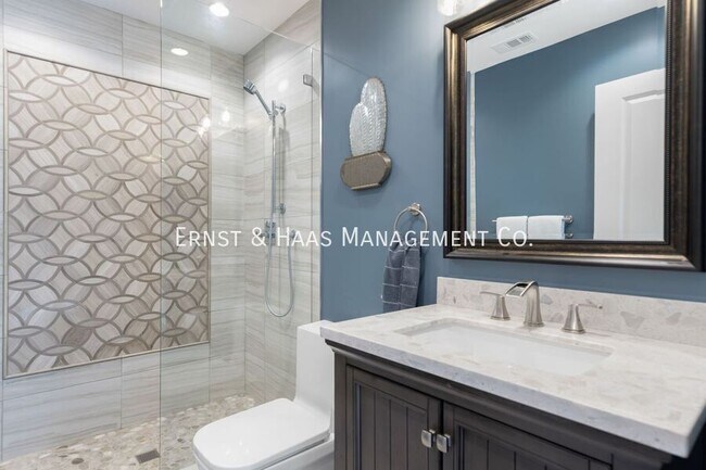 Building Photo - 8780 Warwick Dr