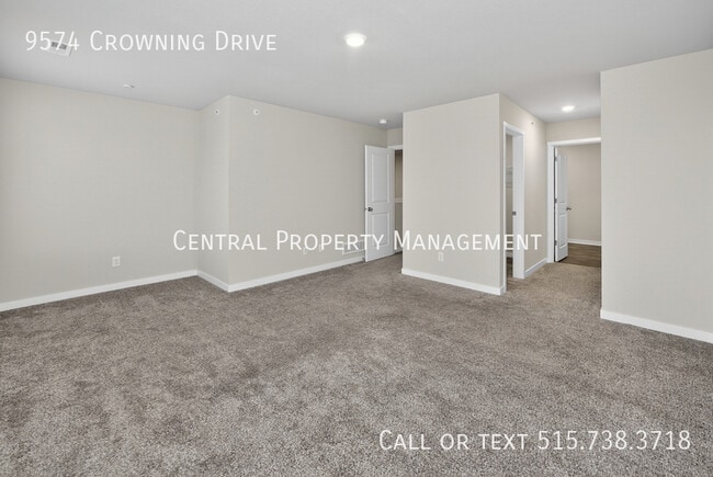 Building Photo - 9574 Crowning Dr