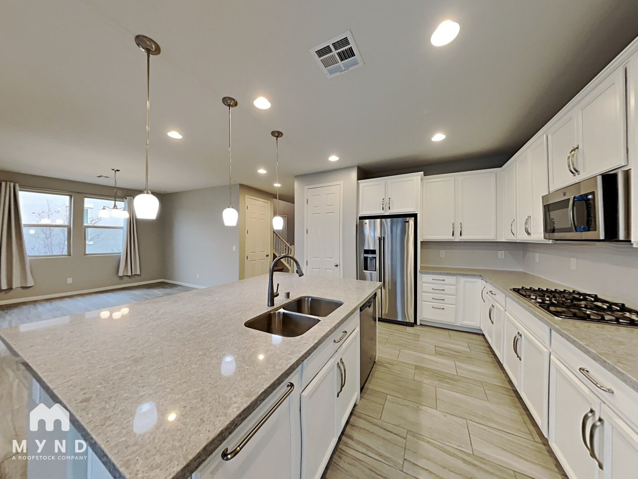 Building Photo - 4631 Roger River Ave