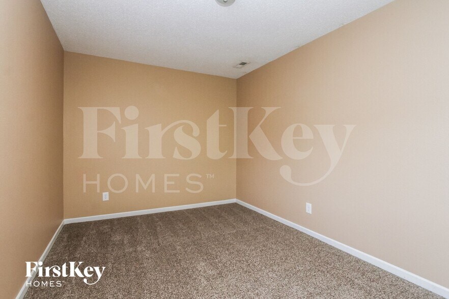 Building Photo - 6609 Black Antler Dr