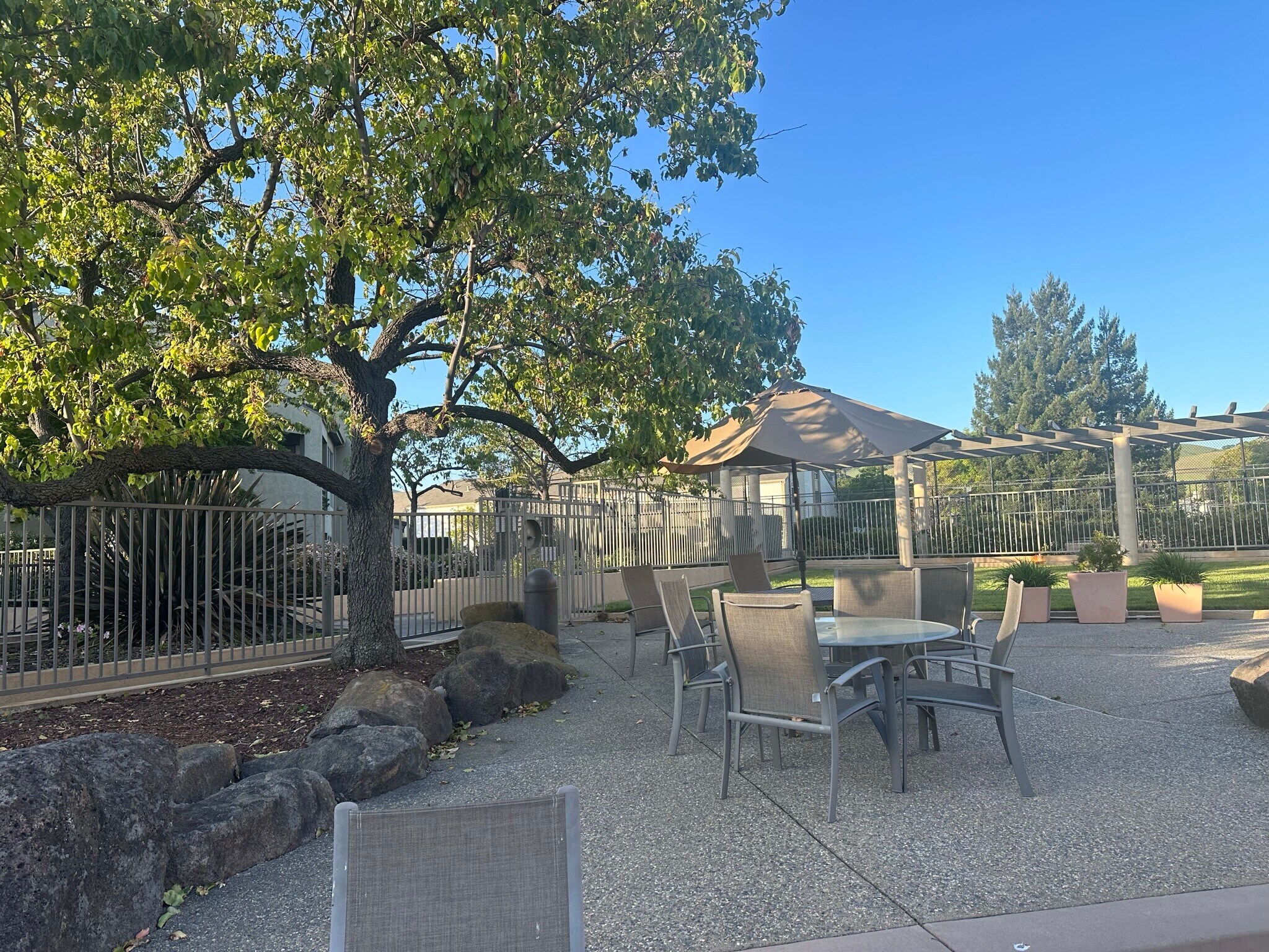 Building Photo - 39206 Guardino Dr
