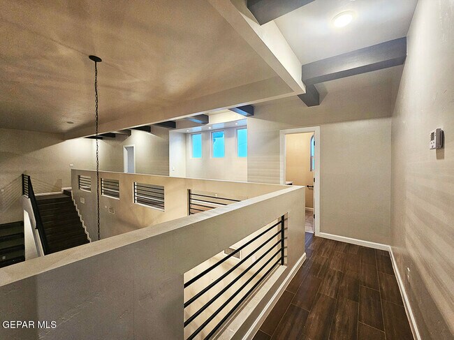 Building Photo - 13185 Tiverton Rd