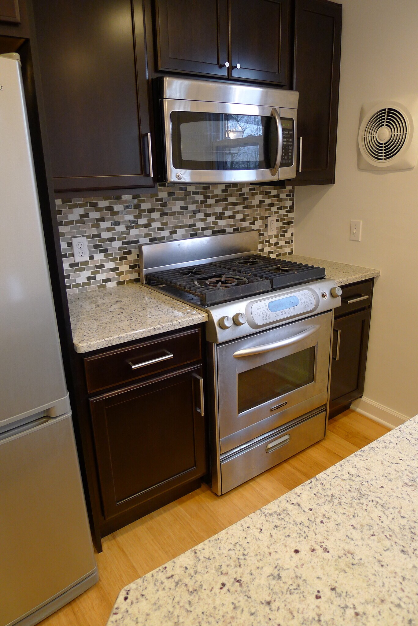 Building Photo - 278 Valley View Road