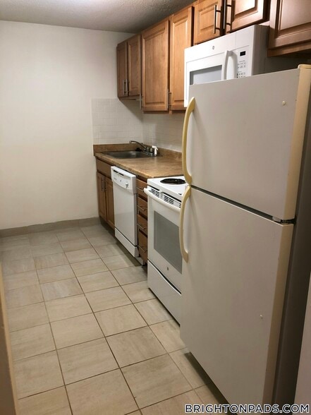 Building Photo - 122 Dustin St