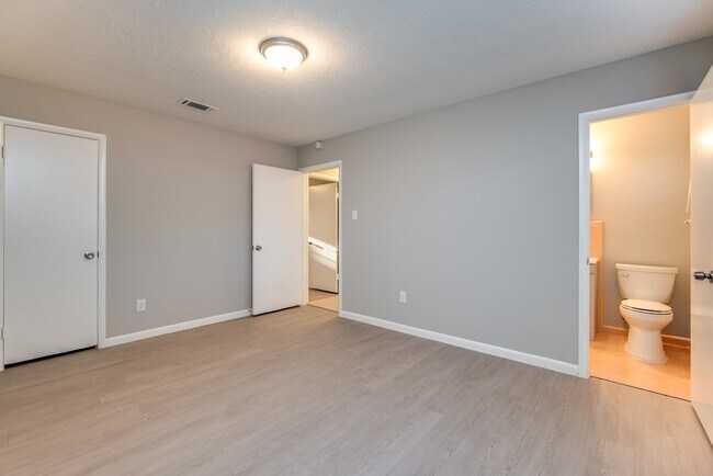 Building Photo - 12331 Atwell Dr