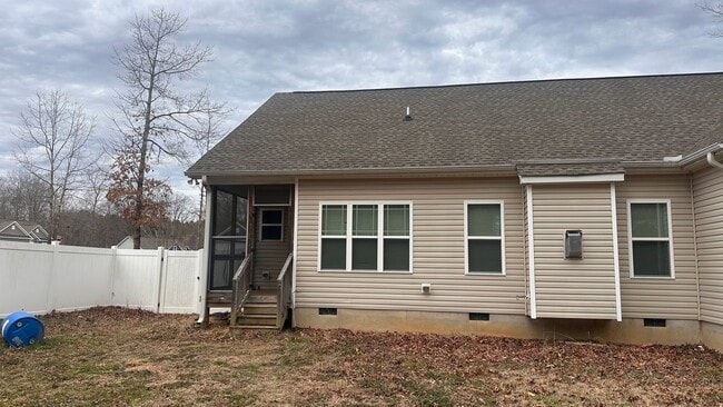 Building Photo - 20 Issy Hawk Wy