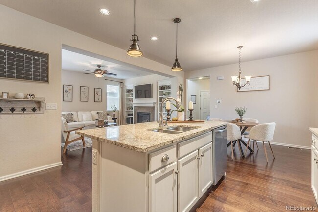 Building Photo - Charming 3 bedroom, 3 bathroom home in The...