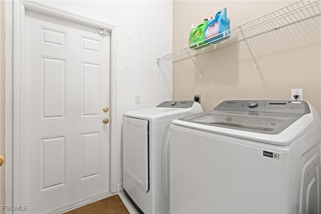 Building Photo - 8340 Gassner Way