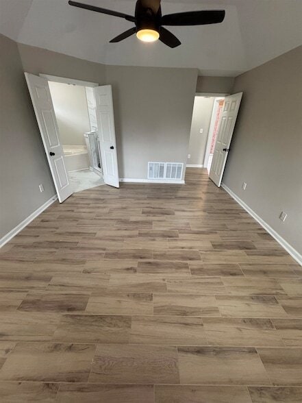 Building Photo - 5457 Sundale Way S