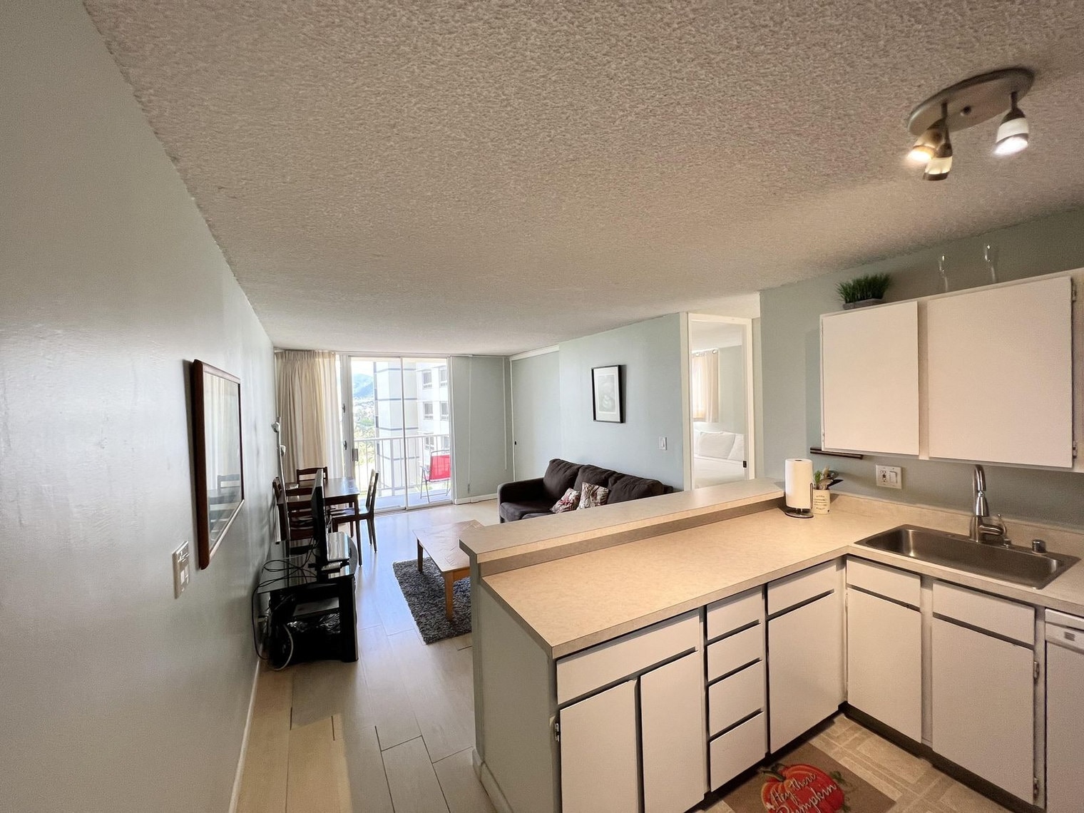 Building Photo - 2452 Tusitala St