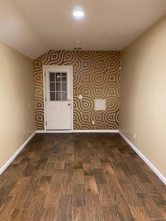 Building Photo - 24 Wilafra Pl