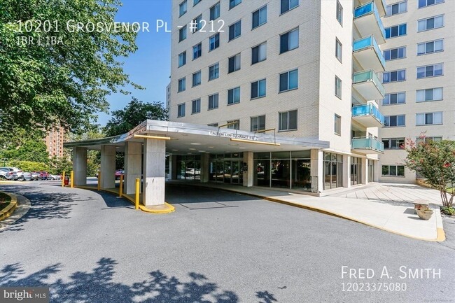 Primary Photo - Newly renovated North Bethesda one bedroom...