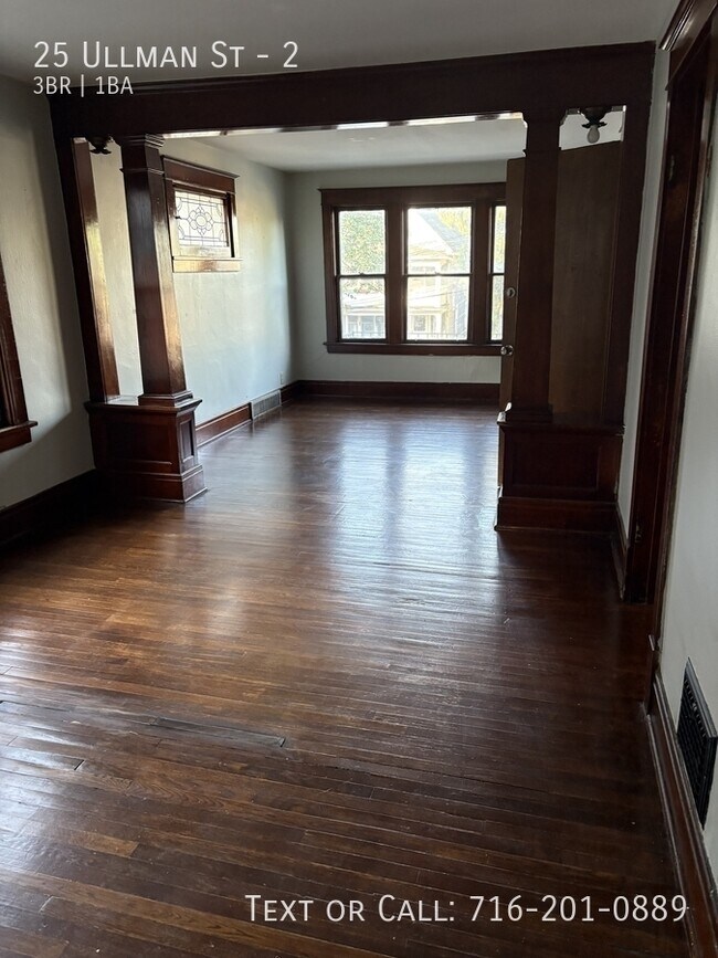 Primary Photo - 25 Ullman St