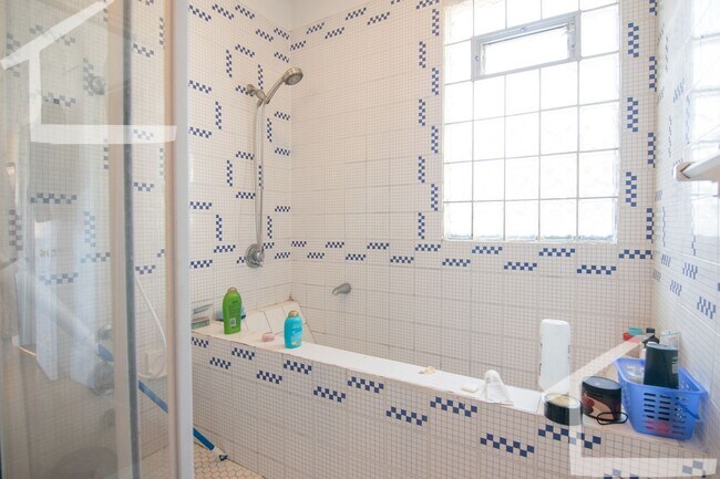 Building Photo - Nice 3 bed in Cambridge