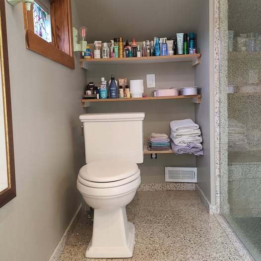 Master Bath - 528 19th Ave NE