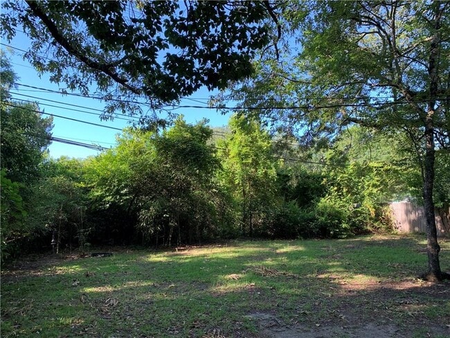 Building Photo - 5217 Border Dr S