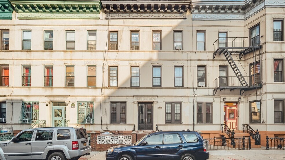 Building Photo - 1154 Gates Ave