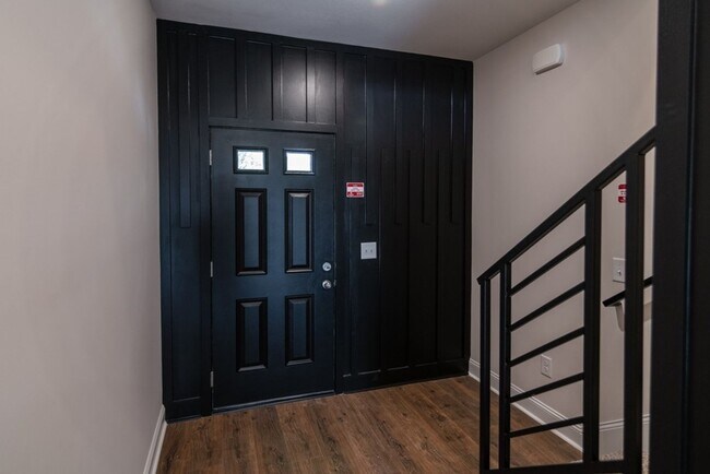 Building Photo - Gorgeous Single Family Home