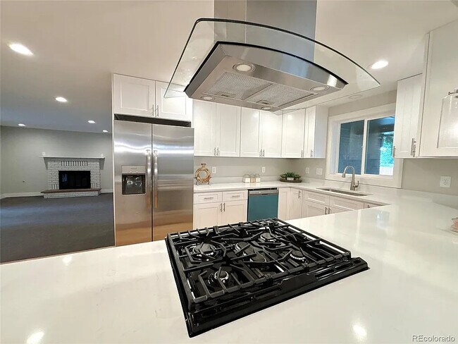 Building Photo - 1225 W 7th Avenue Dr