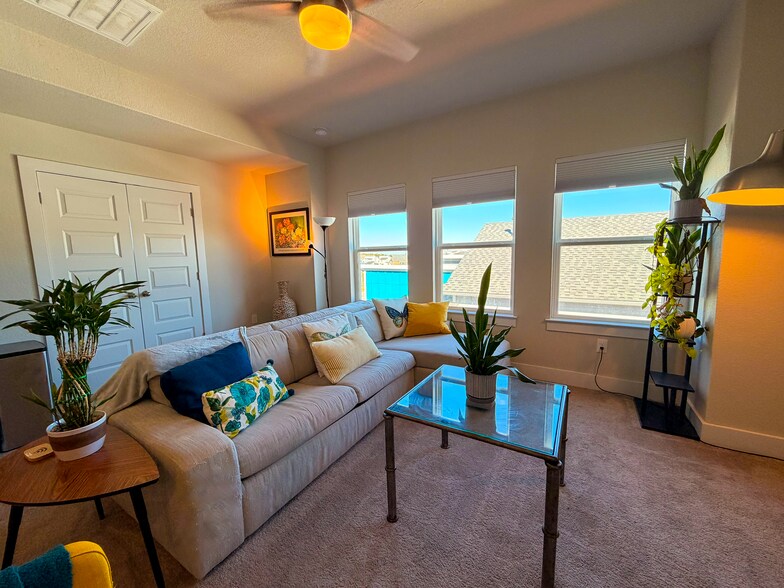 Second Floor Den - 11001 Charger Way