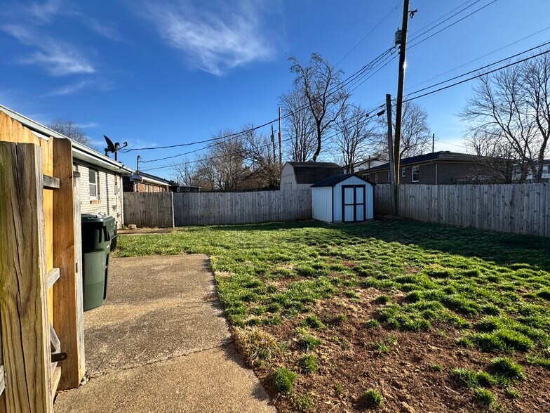 Building Photo - 308 E Tiverton Way