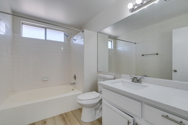 Building Photo - WHITNEY RANCH FRESHLY UPDATED 4 BEDROOM HOME WITH LARGE BACKYARD