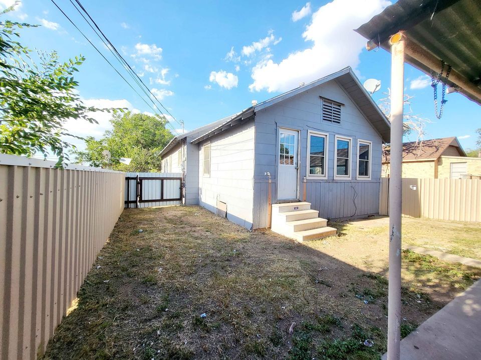 Building Photo - 3108 37th Plz