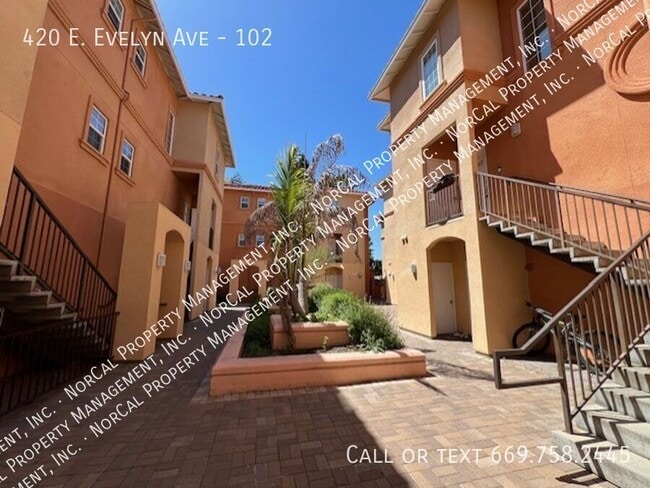 Building Photo - 420 E Evelyn Ave