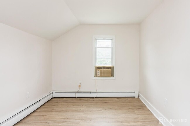 Building Photo - 176 Manalapan Rd