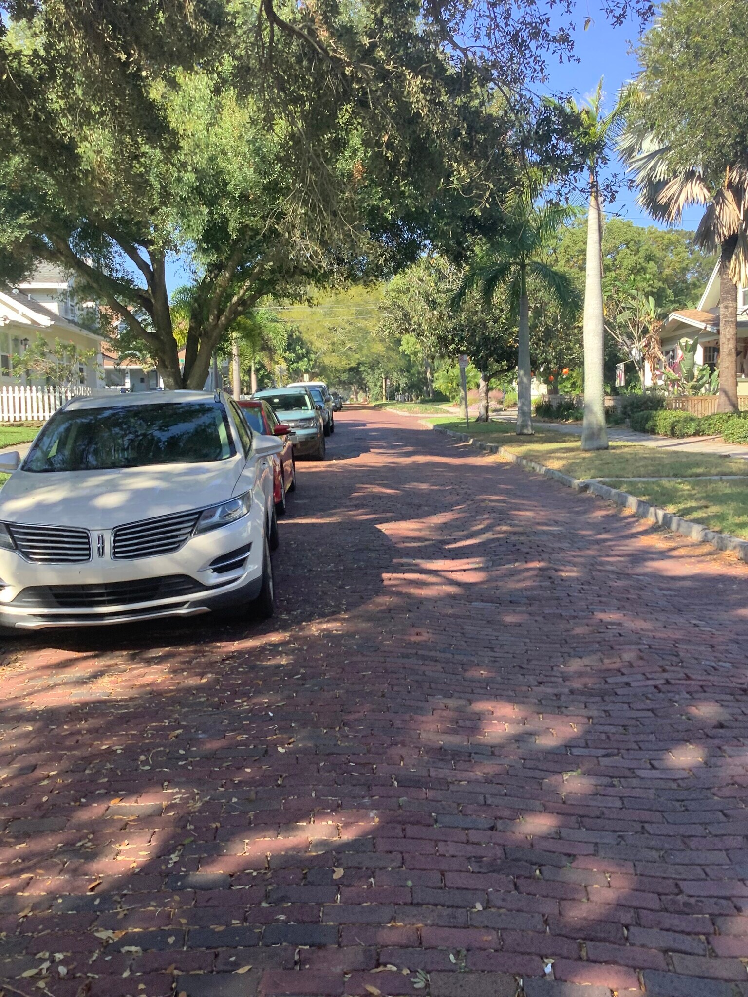 Building Photo - 132 8th Ave N