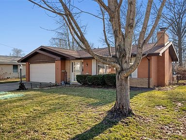 Building Photo - 901 E 3rd St