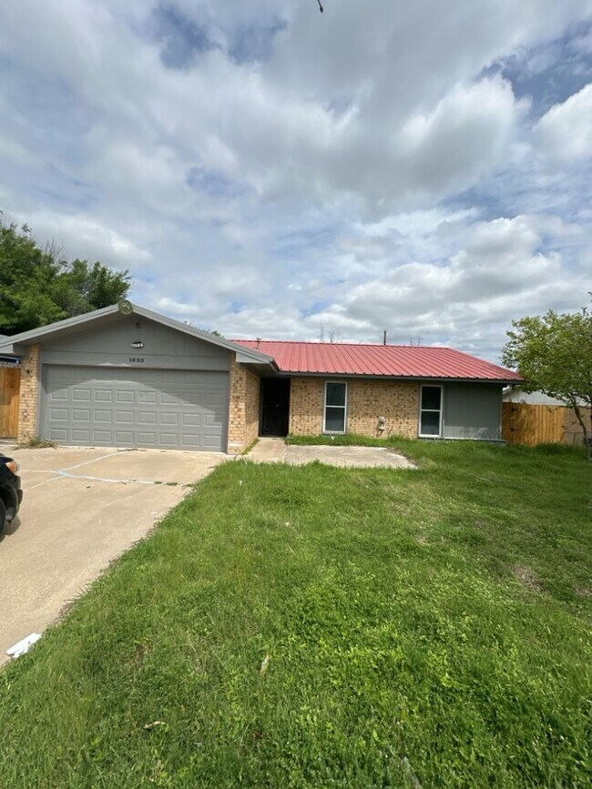Building Photo - 4bd/1.5B IN Killeen