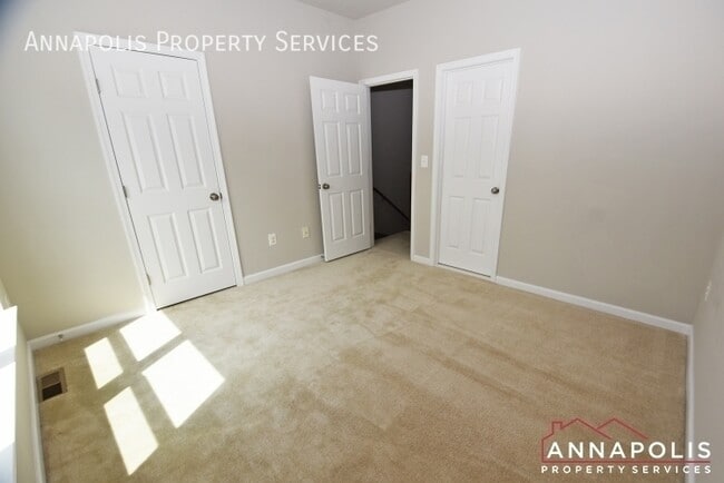 Building Photo - 133 Lejeune Way