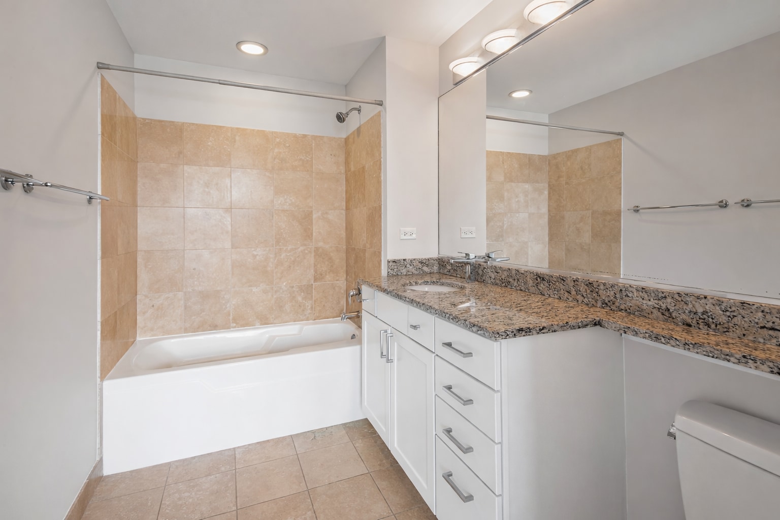 Building Photo - 200 N Jefferson St