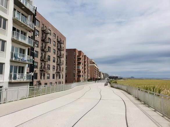 Building Photo - 129 Beach 118th St