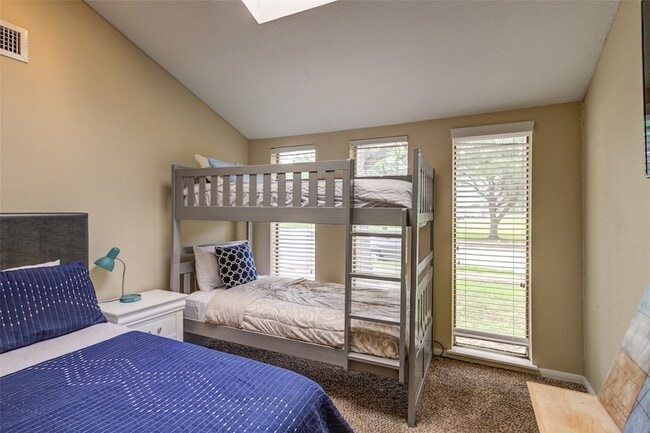 Building Photo - 6614 Winkleman Rd