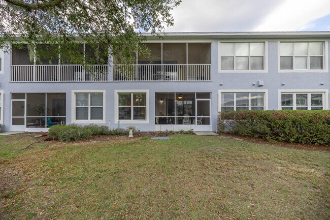 Building Photo - 4555 SW 52nd Cir