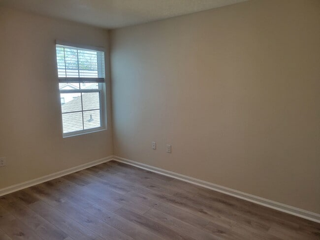 Building Photo - New beautiful Three bedroom Two and a half bath two-story townhome