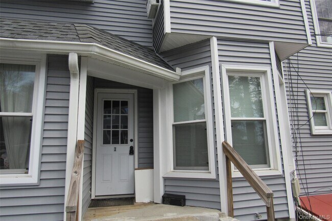 Building Photo - 39 Fowler Ave
